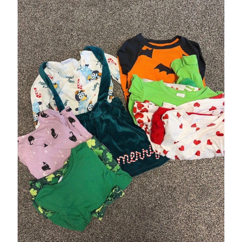 Girls 4T Holiday Outfit Lot Bluey Christmas Halloween St Patricks Valentines